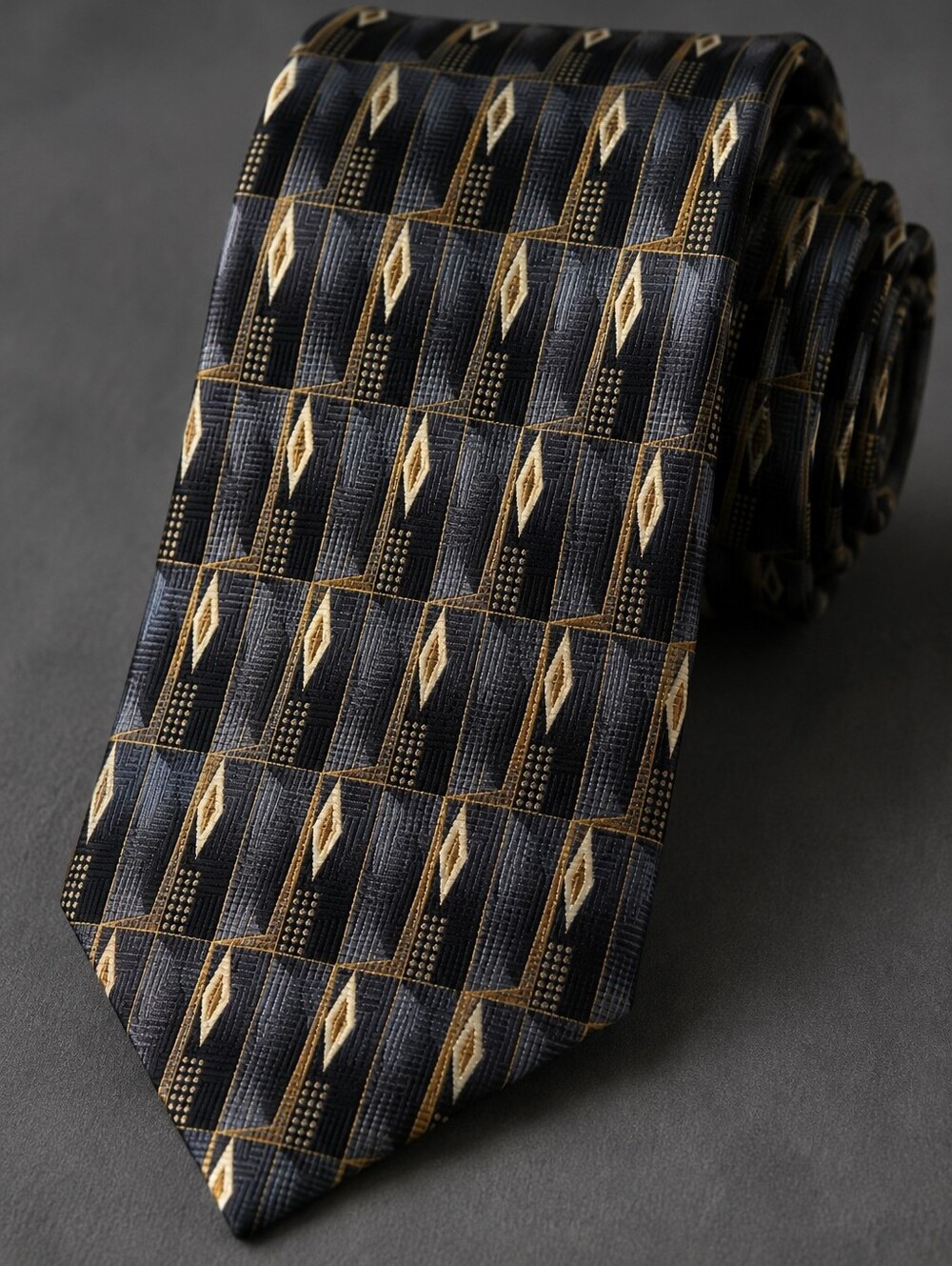 Harken Handmade 100% Silk Men's Tie with Geometric Pattern